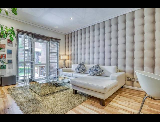 2 BEDROOM TOWNHOUSE FOR SALE IN MELROSE NORTH